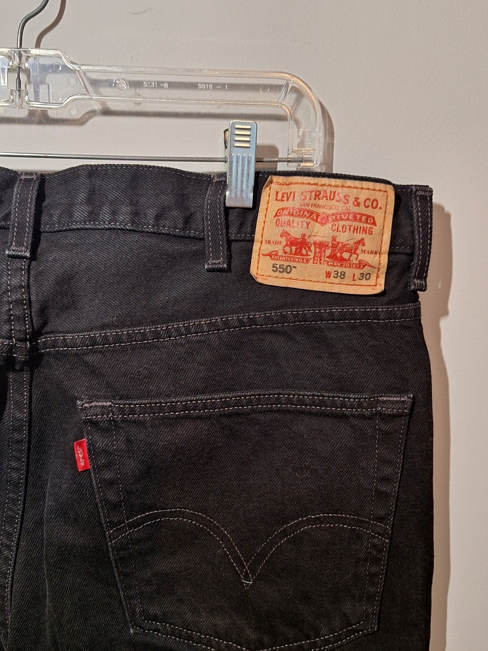 Levi's 100% Cotton Black Straight-Leg Jeans - Picture 3 of 12